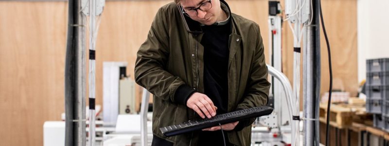 industry-4-work-people-scaled